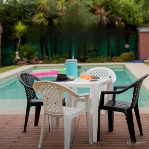 MESA NERINA CUADRADA BLANCA